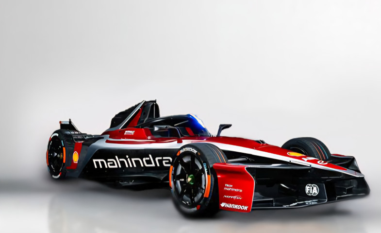Mahindra M11Electro Warnai Lintasan Jakarta E-Prix 2025 dengan Teknologi dan Aksi Balap