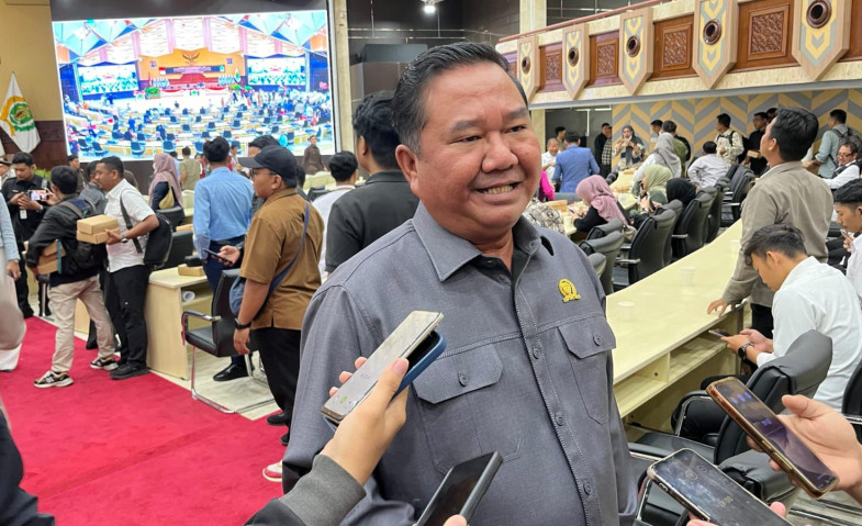 Ekti Dorong Pemprov Kaltim Tuntaskan Pembangunan Jalan Tering–Ujoh Bilang