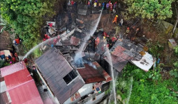 Kebakaran Hanguskan Dua Rumah di Samarinda