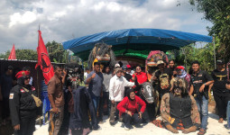 Tri Rismaharini Hadiri Syukuran Jalan Tani di Dusun Purwobinangun Samarinda