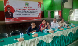 Guntur Sampaikan Kebijakan Lingkungan yang Berorientasi Kesinambungan dan Keadilan di Desa Jembayan