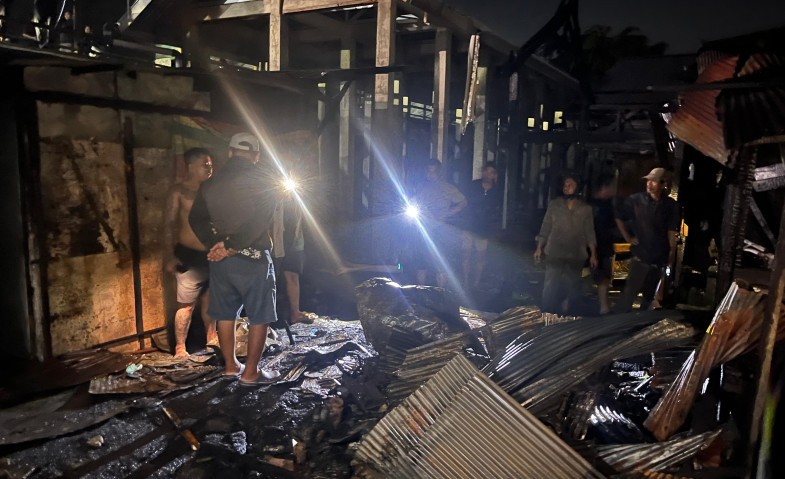 Kebakaran di Pasar Segiri Samarinda Hanguskan 3 Kios Pedagang