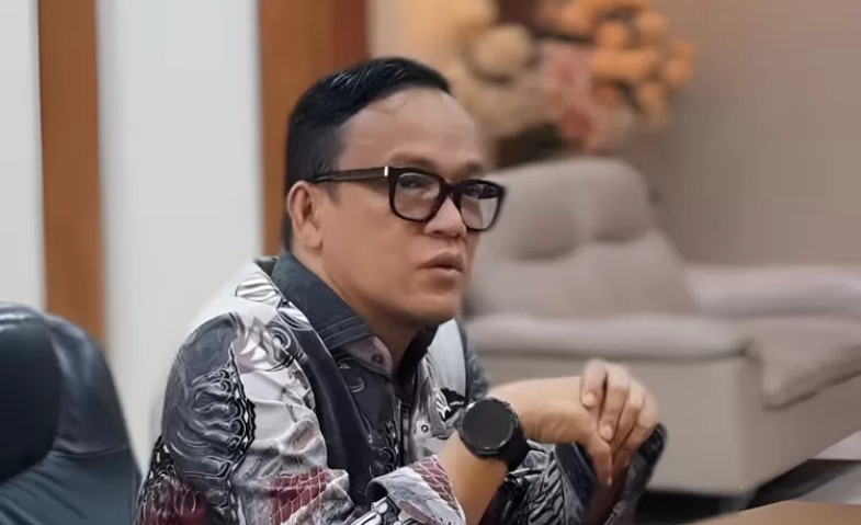 KPK Sita Mobil Mewah dan 4 Unit HP dari Rumah Eks Wamenaker Noel