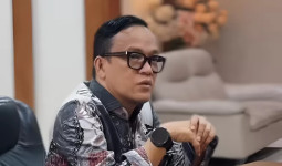 KPK Sita Mobil Mewah dan 4 Unit HP dari Rumah Eks Wamenaker Noel