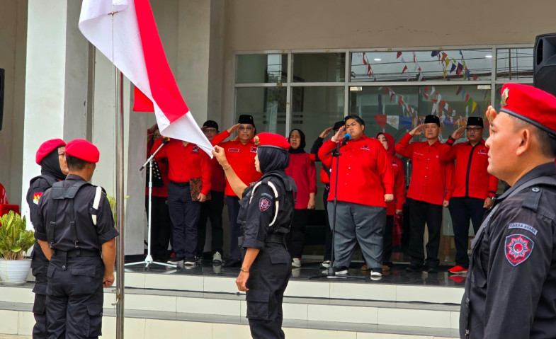 Merayakan HUT ke-80 Republik Indonesia di Sekretariat DPD PDIP Kaltim