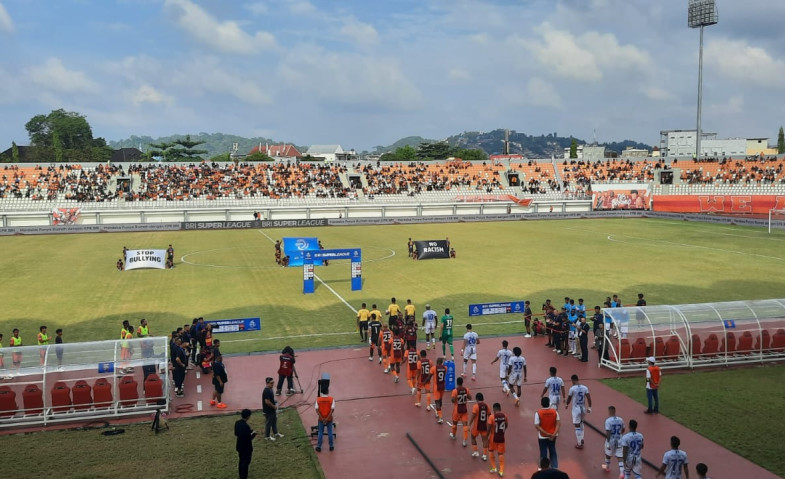 Starting Line-up Borneo FC vs Persijap Jepara di Stadion Segiri