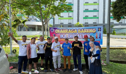 Alumni UII Kaltim Gelar Olahraga Bareng dan Bagikan Sembako untuk Warga Prasejahtera