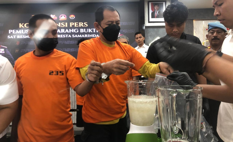 Detik-detik Para Tersangka Blender 2 Kg Sabu di Hadapan Polisi