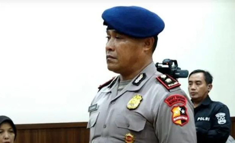 Dipecat Tidak Hormat Imbas Rantis Lindas Ojol Affan Kurniawan, Kompol Cosmas Kehilangan Gaji Segini