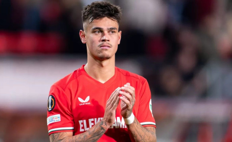 Drama Kontrak, Sosok Terdekat Bongkar Perlakuan Tak Adil FC Twente ke Mees Hilgers