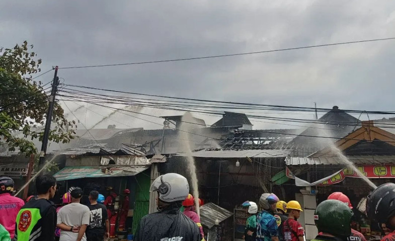 Dua Bangunan Usaha di Samarinda Ludes Dilahap Si Jago Merah