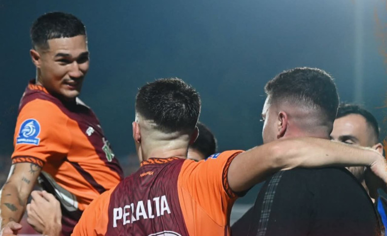 Gol Mariano Peralta Dipenghujung Waktu Bawa Borneo FC Taklukkan Persis Solo 1-0