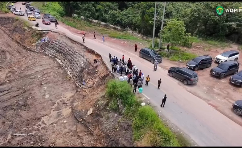 Jalan Sangatta–Bengalon Tinggal Sepotong, Gubernur Kaltim Ancam Hentikan Aktivitas KPC