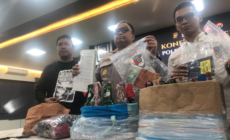 Polisi Dalami Dugaan Hasutan dan Afiliasi Tersangka Kasus Bom Molotov di Samarinda