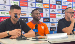 Selebrasi Salto Douglas Coutinho saat Borneo FC Bantai Persija 3-1 di Segiri