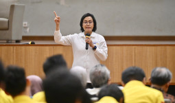 Sri Mulyani Tegaskan Tetap Fokus Jalankan Tugas Pasca Rumah Dijarah, Bantah Isu Mundur dari Kabinet
