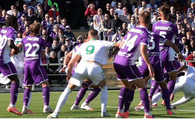 AS Roma Puncaki Klasemen Serie A Usai Tundukkan Fiorentina 2-1