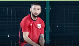 Calvin Verdonk Cedera, Kluivert Ubah Strategi Jelang Lawan Arab Saudi?
