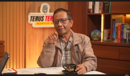 Cucunya Jadi Korban Keracunan, Mahfud MD Senggol Borok MBG