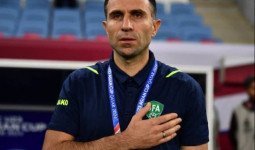 Diidolakan Suporter Garuda, Timur Kapadze Konfirmasi Belum Ada Tawaran Resmi dari PSSI