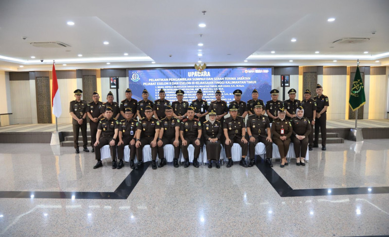 Kajati Kaltim Lantik Sejumlah Pejabat Baru, Dorong Kinerja Adaptif dan Berintegritas