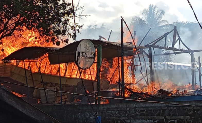 Kebakaran di Desa Bangun Rejo, Tujuh Rumah Hangus Dilalap Api