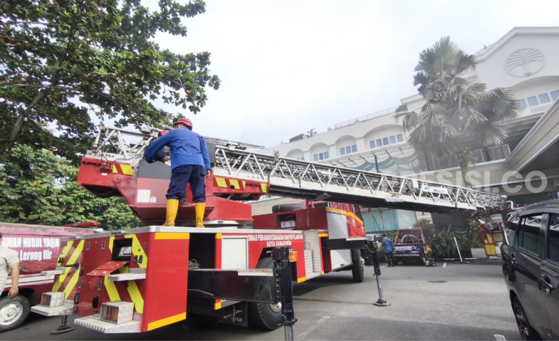 Proteksi Kebakaran Hotel Bumi Senyiur Samarinda Bermasalah, Asap Tebal Bikin Tamu dan Petugas Sesak Nafas