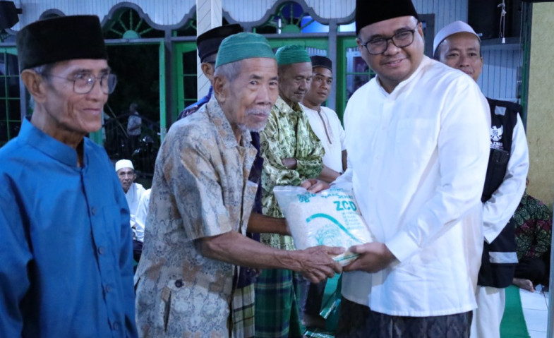 Safari Subuh di Kenohan, Bupati Aulia Tinjau Pelayanan Dasar Warga