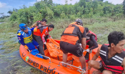 Tim SAR Evakuasi Korban Kedua yang Hanyut di Sungai Bendungan Benanga Samarinda