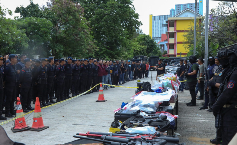 BNN dan Polri Gerebek Kampung Bahari, Amankan 89 Kilogram Sabu dan Senjata Api