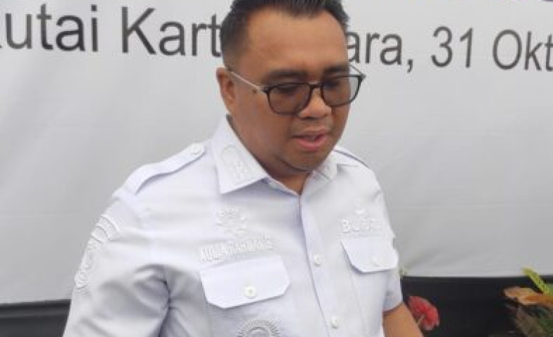 Bupati Kukar Pastikan Pencairan Sisa Beasiswa Kukar Idaman 2025 Berjalan Lancar