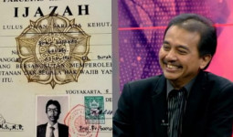 Diperiksa Kasus Fitnah Ijazah Palsu Jokowi, Roy Suryo Dicecar 134 Pertanyaan