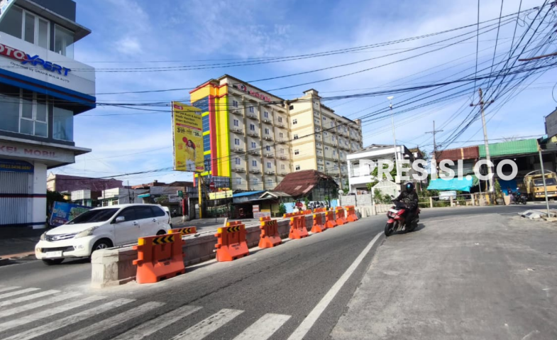 Dishub Samarinda Pasang Barier Permanen di Simpang Abul Hasan