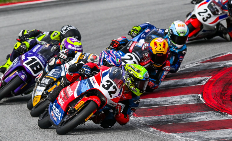 Dua Pembalap Binaan Astra Honda Melesat Kencang di Barcelona, Sejarah untuk Indonesia