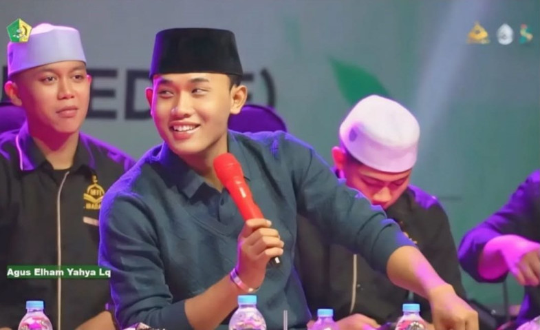 Gus Elham Yahya Minta Maaf Usai Video Mencium Anak Kecil Saat Pengajian Viral, Ngaku Khilaf