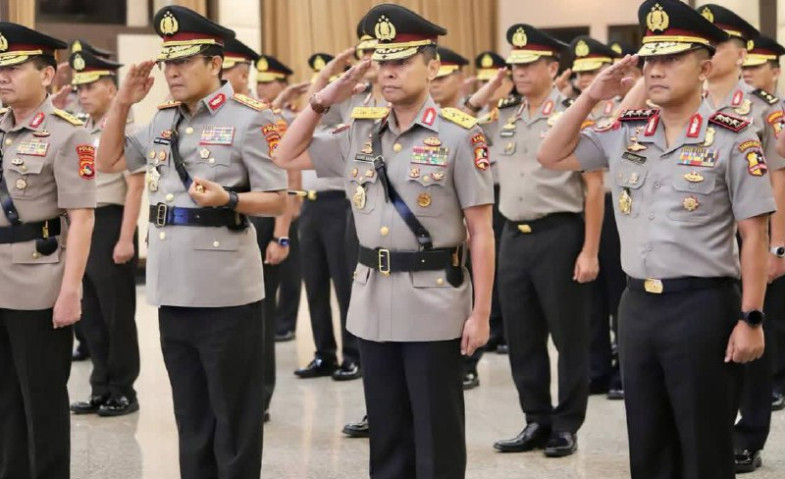 MK Resmi Larang Polisi Aktif Jabat Posisi Sipil, Bagaimana Nasib yang Sudah Terlanjur Menjabat?