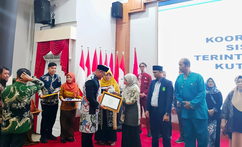 Pemkab Kukar Dorong Digitalisasi Arsip dan Budaya Literasi Lewat Srikandi dan Anugerah Literasi 2025