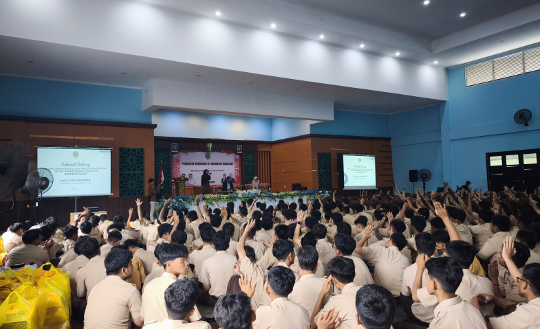 Penguatan Demokrasi di MAN 2 Samarinda, Kesbangpol Kaltim Dorong Pelajar Melek Politik dan Tak Mudah Terprovokasi