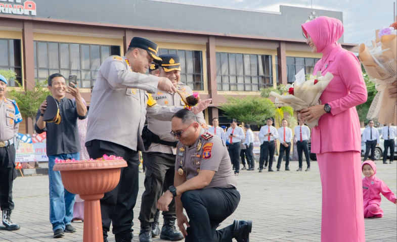 106 Personel Polresta Samarinda Naik Pangkat, Kapolresta Tekankan Tanggung Jawab Pengayom Masyarakat