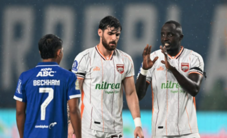 Babak Pertama Persib Bandung vs Borneo FC Masih Berbagi Angka, Laga Berjalan Sengit di GBLA