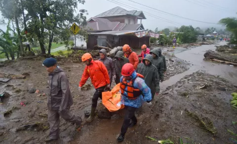 Basarnas Update Korban Banjir Sumatra per 2 Desember: 583 Meninggal Dunia, 553 Masih Hilang