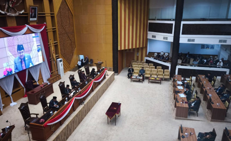 DPRD dan Pemkot Samarinda Sepakati Delapan Raperda Jadi Perda Tahun 2025