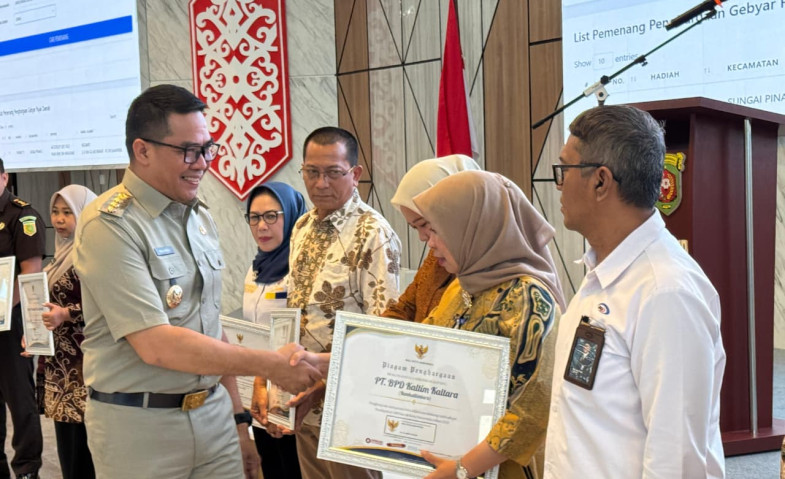 Gebyar Pajak Daerah 2025, Andi Harun Beri Hadiah Umrah untuk Pelaku Usaha yang Taat Pajak