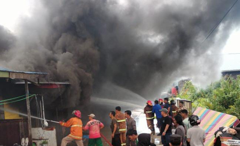 Kebakaran Maut di Anggana Tewaskan Tiga Balita, 8 Keluarga Kehilangan Tempat Tinggal
