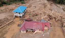 Pakar Ungkap Biang Kerok Cuaca Ekstrem yang Picu Banjir Besar di Sumatra