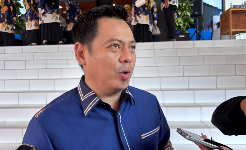 Pemprov Kaltim Mulai Salurkan 7.500 Seragam Gratis untuk Siswa Baru SMA/SMK/SLB