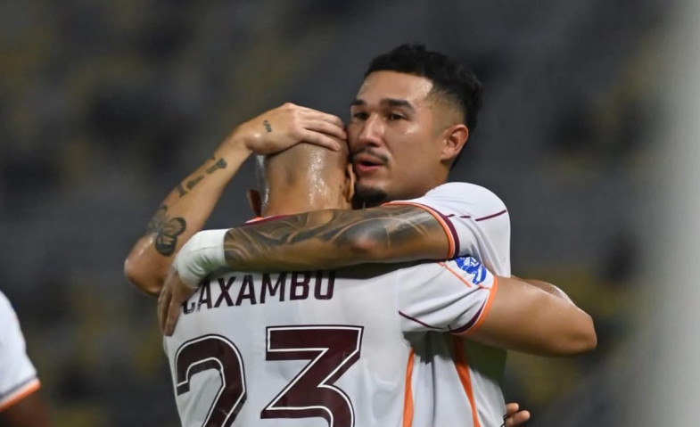 Persebaya vs Borneo FC Berakhir Imbang, Pertandingan Berlangsung Sengit dan Diwarnai Gol Bunuh Diri