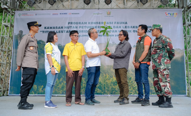 Yayasan AHM Kolaborasi dengan Masyarakat Pekalongan Lestarikan Satwa Owa Jawa
