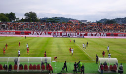 Babak Pertama Borneo FC Tertinggal 0-1 dari PSM Makassar di Stadion Segiri, Gol Joel Vinicius Dianulir Wasit