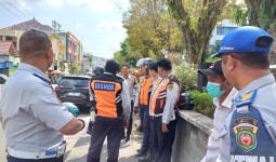 Dishub Samarinda Tertibkan Parkir Liar di Sejumlah Ruas Jalan, Puluhan Kendaraan Ditindak